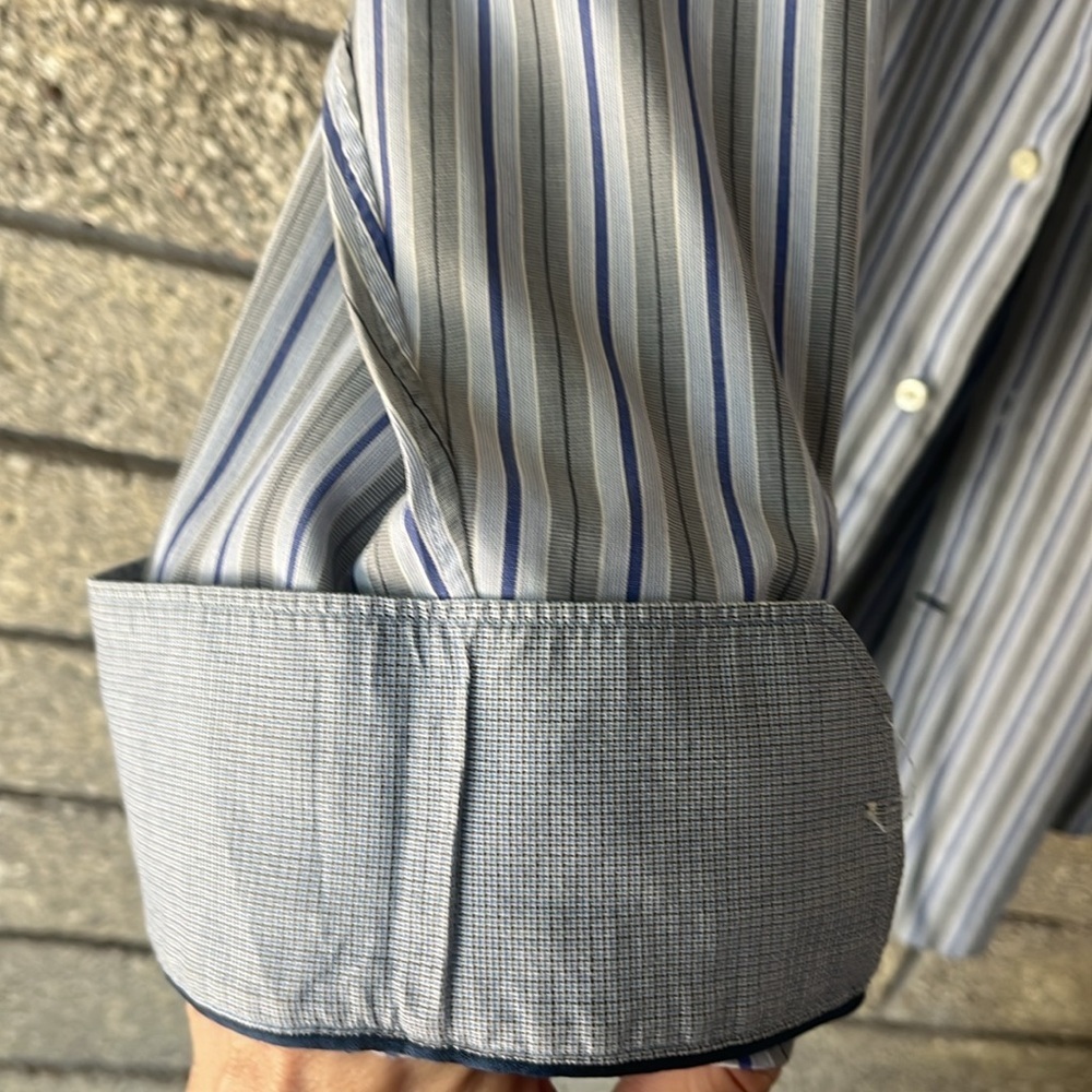 Banana Republic Button down - Picture 9 of 9